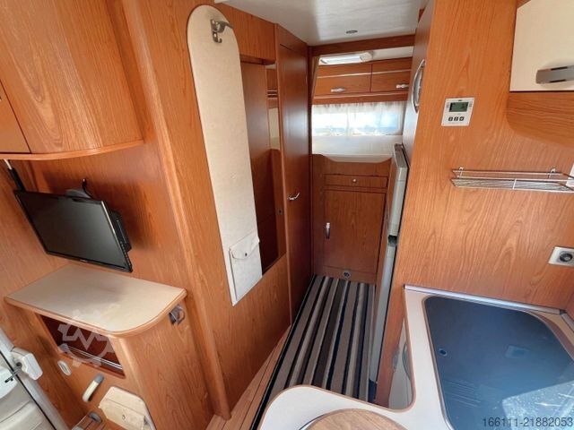 Τροχόσπιτο με προεξοχή (alcove) RIMOR Family 106 - Festbett - Automatik -