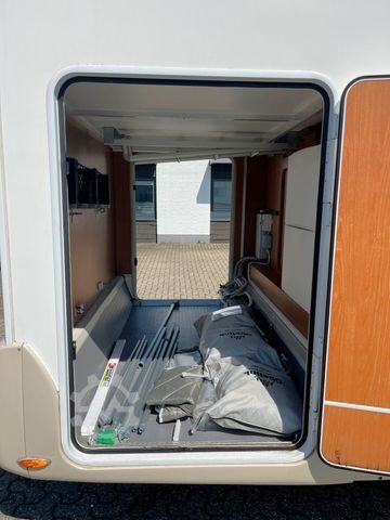 Τροχόσπιτο με προεξοχή (alcove) RIMOR Family 106 - Festbett - Automatik -
