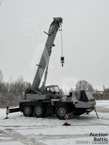 Мобільний навантажувальний кран Grove GMK 3055