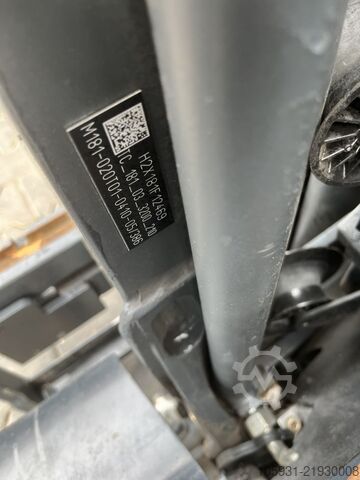 Empilhador eléctrico de 3 rodas Linde E16-02