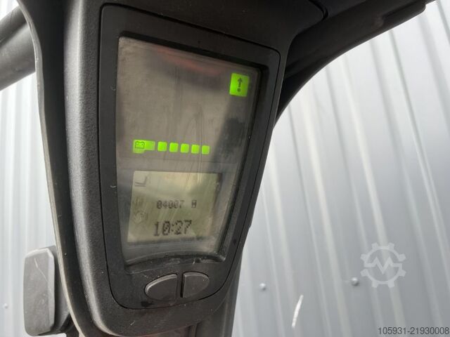Empilhador eléctrico de 3 rodas Linde E16-02