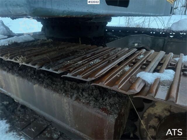 Grävmaskin med larvband Åkerman EC200 excavator with 2 buckets. SEE VIDEO.