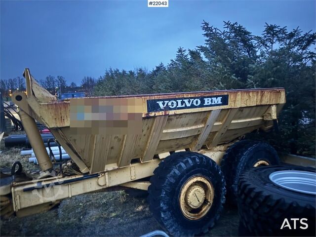 Dumpbil Volvo 861 6x6 Dump Truck.