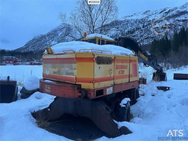 Hjulgrävare Åkerman H7M wheeled excavator with bucket