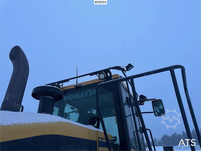 Ładowarka kołowa Komatsu WA380-7 wheel loader w/ bucket, scale, summer and