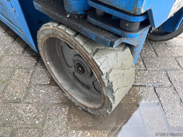 škarasta dizalica Genie GS2632 Hoogwerker Schaarhoogwerker