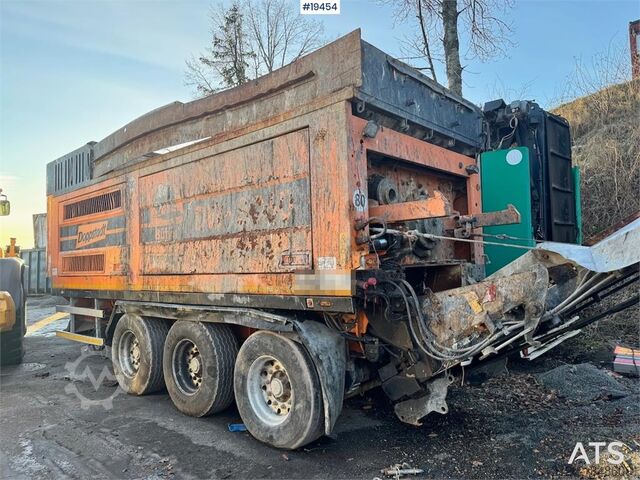 Preses Doppstadt DW3060 Waste shredder w/ Magnetic belt and extra e
