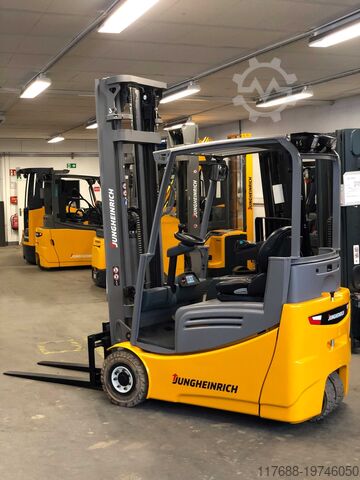 Elektrinis 3 ratų vežimėlis Jungheinrich EFG 218k - Service Neu - Batterie 95% - Triplex