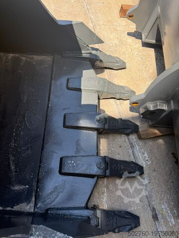 Кофа Volvo EC350 Rock Bucket