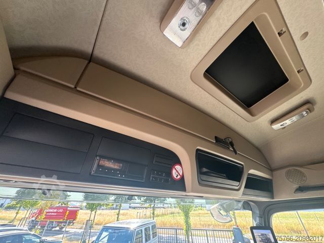 Beverage truck MERCEDES-BENZ ACTROS 2540 L/ 2 x LBW / LENKACHSE / KOMPLETTZUG