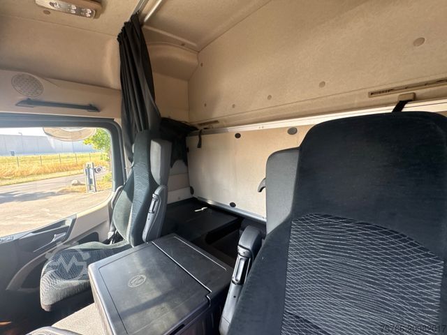 Beverage truck MERCEDES-BENZ ACTROS 2540 L/ 2 x LBW / LENKACHSE / KOMPLETTZUG