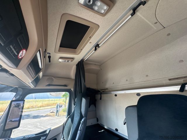 Beverage truck MERCEDES-BENZ ACTROS 2540 L/ 2 x LBW / LENKACHSE / KOMPLETTZUG