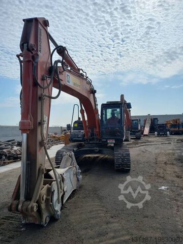 Máy xúc bánh xích Hitachi ZX220LC (Abu Dhabi)