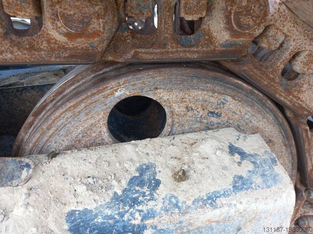 Máy xúc bánh xích Hitachi ZX220LC (Abu Dhabi)