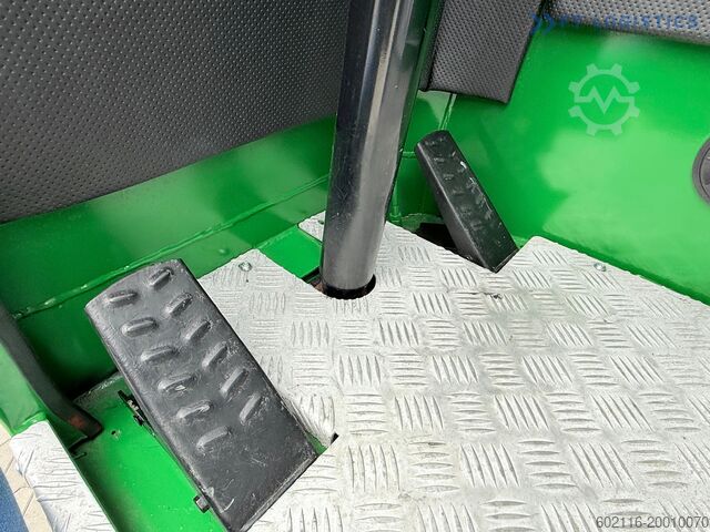 Četrvirzienu iekrāvēja kravas automašīna Combilift C4000 / GAS / 9300MM / FREE-LIFT / CABIN