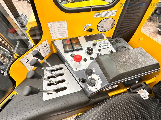 Xe nâng 4 chiều Combilift C4500 / DUPLEX 4050MM DIESEL POSITIONER
