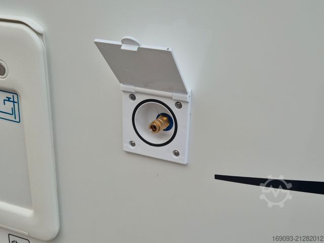 Semi-integrated camper CHAUSSON 797 Sweet Line *MJ26*Xenon*Lithium*Arctic*Navi