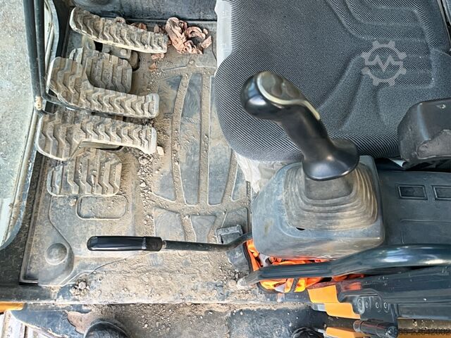 Excavator pe şenile Hyundai Robex 235 LCR-9A