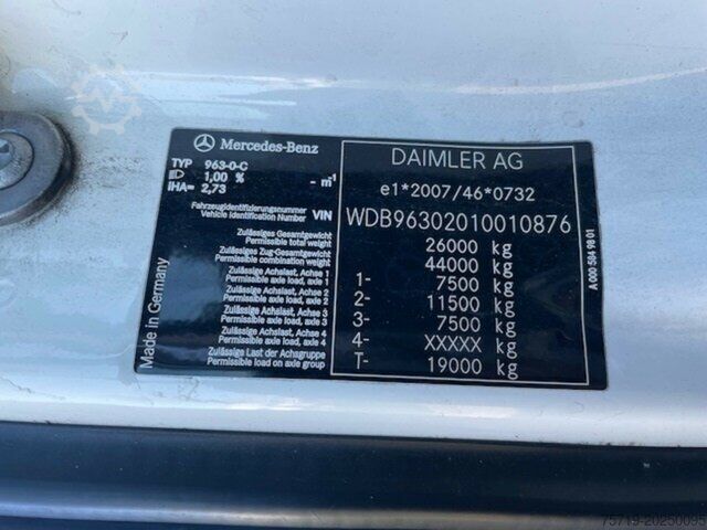 Camion à ordures Mercedes-Benz 2533 Antos 6x2 Faun Vario 524