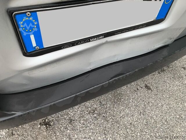 Compacte bestelwagen FIAT Fiorino Combi 4 posti - Autocarro -