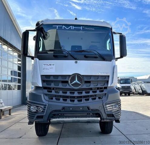 Benne Mercedes-Benz Arocs 4140 K 8x4 Meiller Tipper