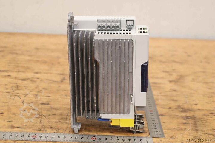 Invertor de frecvență 0,75 kW Lenze I55AE175F1AV1000LS