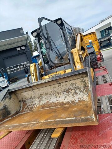 รถตักขนาดกะทัดรัด Gehl RT 175