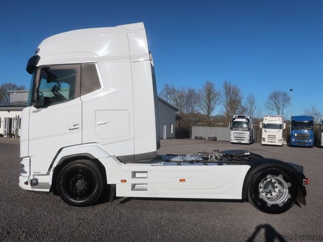 Standardni tegljač DAF XG+ 530 FT Standklima Intarder 3 Kreis Hydraulik