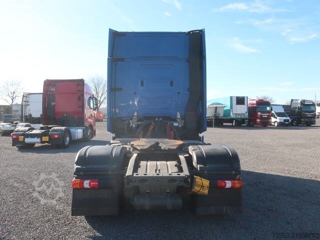 Standardni tegljač Mercedes Benz 1845 LS Gigaspace Vollspoiler Retarder