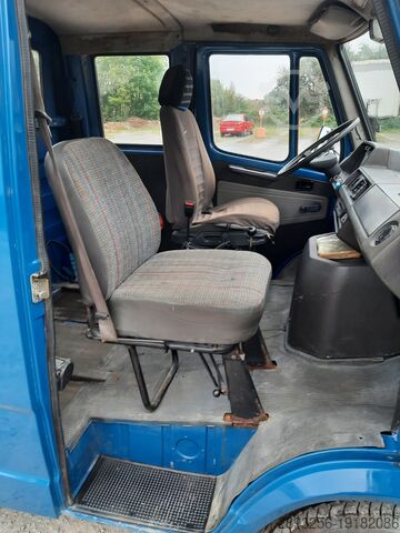 Vintage lastbil Mercedes-Benz 310 D