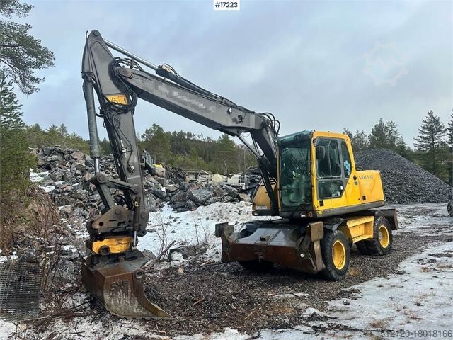 Máy xúc bánh xích Volvo EW160B Wheel excavator w/ Rototilt, 1 bucket and s