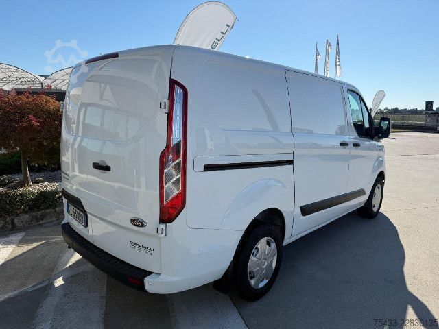 Ploščati dostavnik Ford TRANSIT CUSTOM 300 L1H1 2.0 ECOBLUE 130 PC TREND