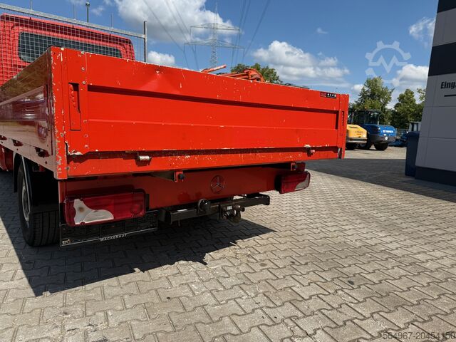 Ravni kamioni Mercedes-Benz 311 Sprinter Pritsche DOKA AHK