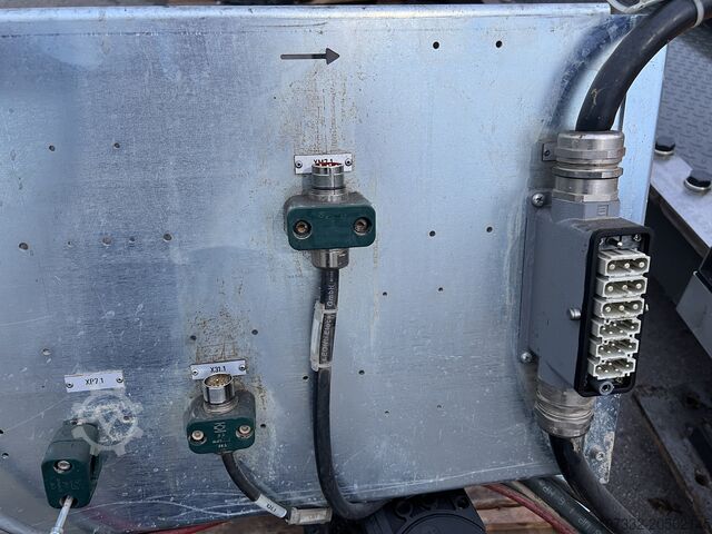 KUKA KR 210 KRC2용 Zollern 리니어축 Zollern 101