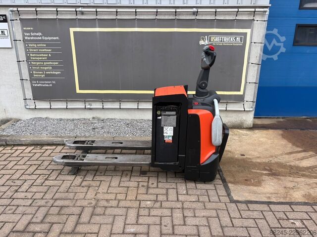 VS-23157 Elektrische meerijd palletwagen BT LPE200 BT LPE200