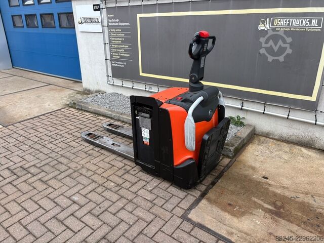 VS-23157 Elektrische meerijd palletwagen BT LPE200 BT LPE200