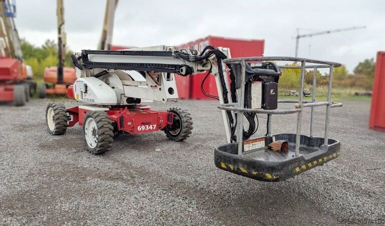 Nền tảng làm việc bằng kính thiên văn có khớp nối Niftylift (BS2191) HR21 Hybrid