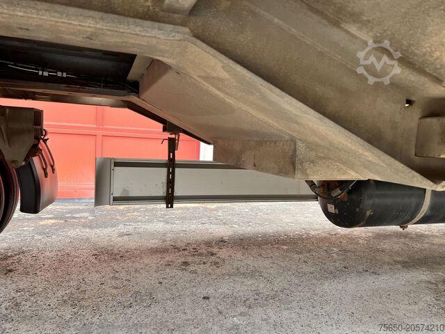 Low loader trailer Möslein TF3 Schwebheim 3 Achs Tiefladeranhänger