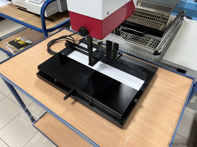 Presă de găurit hârtie Stago PB 1006 Paper Drill