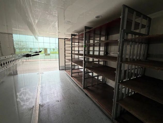 Ledusskapja furgons IVECO EuroCargo 75 E16 JUNGE ISOLATED BOX MITSUBISHI C