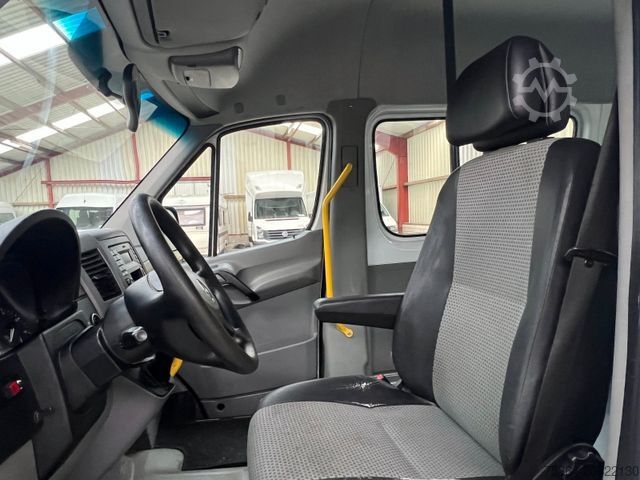 Miniautocarro MERCEDES-BENZ Sprinter 313 Cdi Maxi 9 Sitze+Lift ENGINE BROKEN
