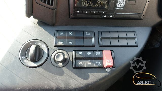 Diaľkový autobus MERCEDES-BENZ Tourismo RHD, 55 Sitze, Euro 6