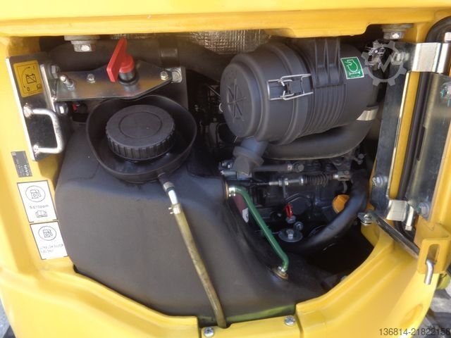 Minigraver KOMATSU PC16R Powertilt + GL