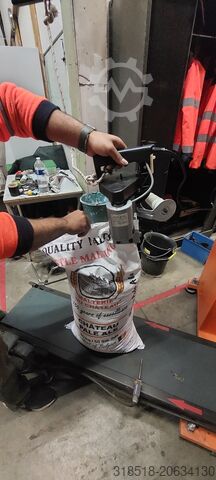 Stroj za vaganje i punjenje EMOSAS Chaine de conditionnement