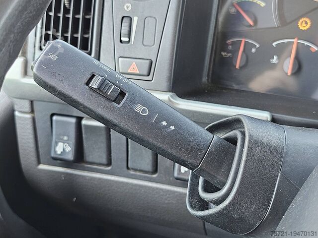 带驾驶室的底盘 VOLVO FM 11.330 6X2 MANUAL WB460