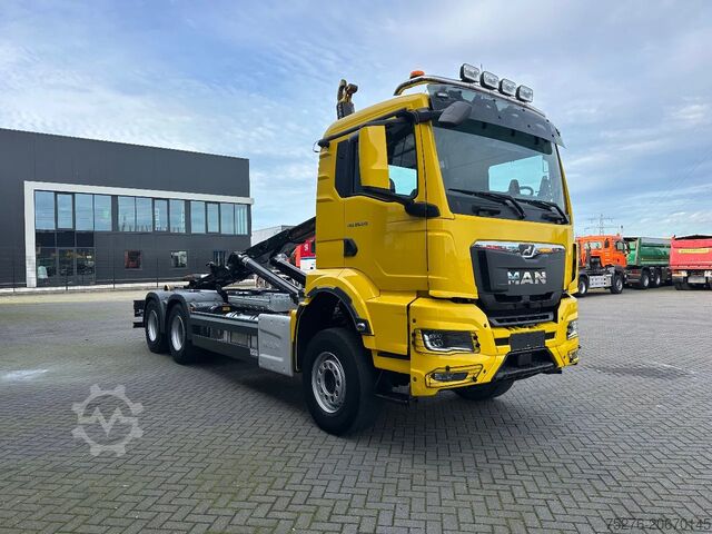 Hệ thống cánh tay móc MAN TGS 26.510 BL 6x4 Hooklift Euro 6D Retarder