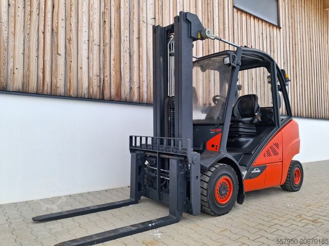 Forklift Linde H35 Diesel Triplex Zinkenverstellgerät