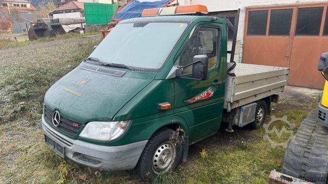 Pick-up panelvan MERCEDES-BENZ Sprinter Pritsche 313 CDI mit Kran BJ 2003