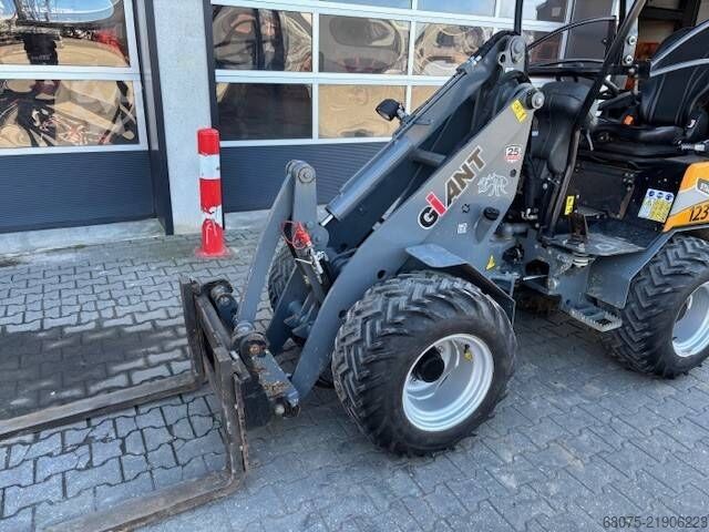 JR Nutzfahrzeuge GmbH JR Nutzfahrzeuge GmbH JR Nutzfahrzeuge GmbH