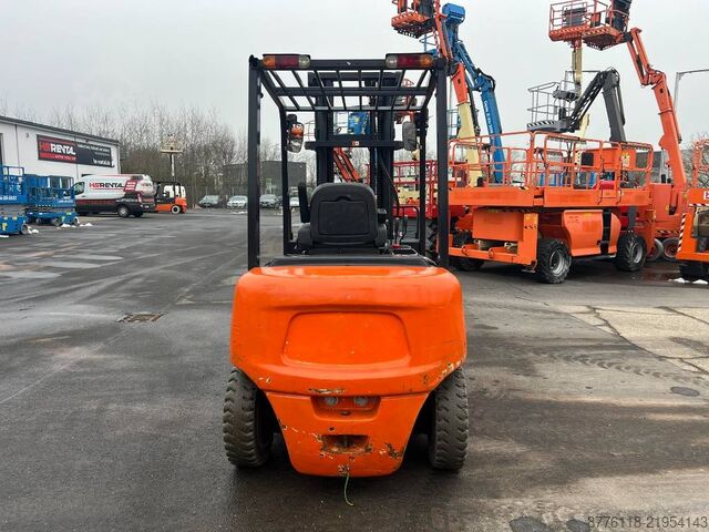 Gaffeltruck Doosan B50X5 5T 6m Triplex non-marking (1840)